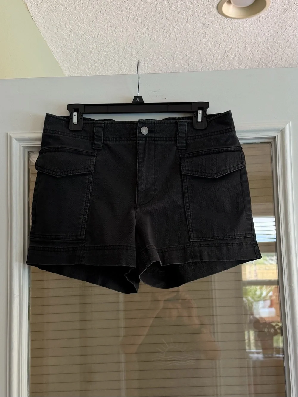 Women’s Old Navy Utility Shorts (medium)